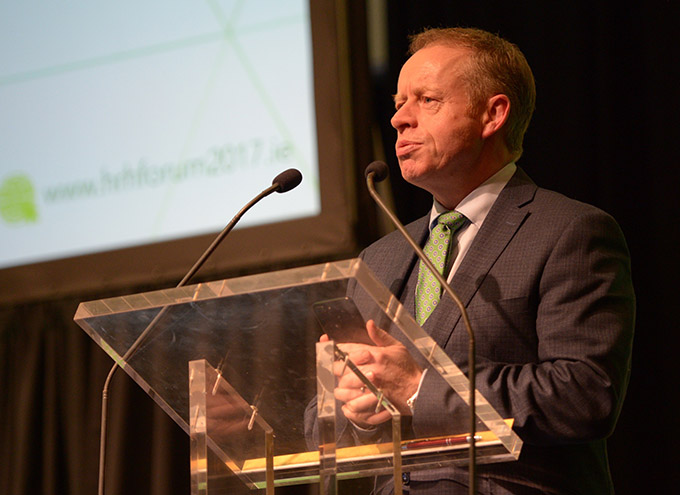 Minister of State for the Diaspora and Internaitonal Development, Ciarán Cannon, spekaing at the opening session of the Global Forum on Human Resources for Health. Photo: WHO/2017